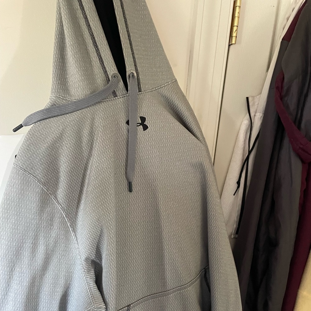 Grey Under armor hoodie